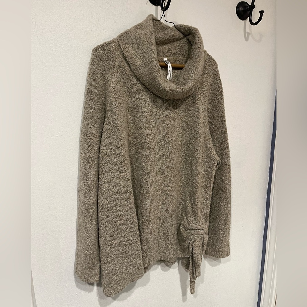 Coffey Side Ruche Sweater